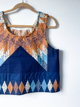 Load image into Gallery viewer, One-of-a-Kind: Lone Star Quilt Top Turnaround Tank (M)