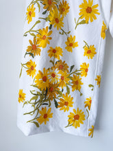 Load image into Gallery viewer, One-of-a-Kind: Vintage Yellow Daisy Tablecloth Easy Pant (S/M)