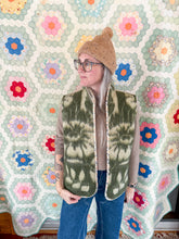 Load image into Gallery viewer, One-of-a-Kind: Deep Green Floral Ukrainian Blanket Vest (L/XL)