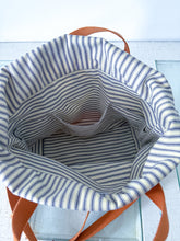 Load image into Gallery viewer, One-of-a-Kind: Silent Star Project Bag (with detachable strap)