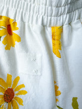 Load image into Gallery viewer, One-of-a-Kind: Vintage Yellow Daisy Tablecloth Easy Pant (S/M)