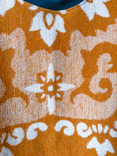 Load image into Gallery viewer, One-of-a-Kind: Vintage Blanket Pullover (M)