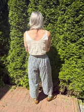 Load image into Gallery viewer, One-of-a-Kind: April Cornell Paisley Floral Tablecloth Easy Pant (M/L)
