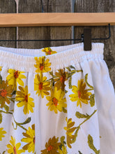 Load image into Gallery viewer, One-of-a-Kind: Vintage Yellow Daisy Tablecloth Easy Pant (S)