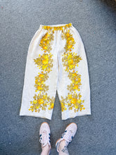 Load image into Gallery viewer, One-of-a-Kind: Vintage Linen Tablecloth Easy Pant (S)