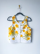 Load image into Gallery viewer, One-of-a-Kind: Vintage Black Eyed Susan Tablecloth Pearl Snap Tank (S)
