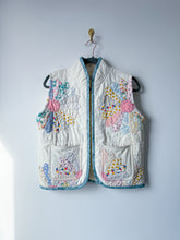 Load image into Gallery viewer, One-of-a-Kind: Dresden Plate Quilt Vest (XS-M)
