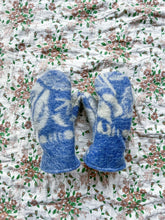 Load image into Gallery viewer, One-of-a-Kind: Orr Health Wool Blanket Mittens (M)
