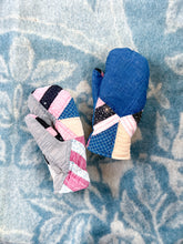 Load image into Gallery viewer, One-of-a-Kind: Rocky Road to Kansas Quilt Mittens (M)
