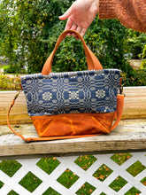 Load image into Gallery viewer, One-of-a-Kind: Coverlet Project Bag (with detachable strap)
