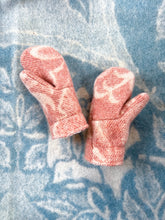 Load image into Gallery viewer, One-of-a-Kind: Orr Health Wool Blanket Mittens (S)
