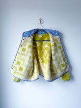 Load image into Gallery viewer, One-of-a-Kind: Celery Floral Ukrainian Wool Blanket Flora Jacket (M)
