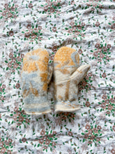 Load image into Gallery viewer, One-of-a-Kind: Orr Health Floral Wool Blanket Mittens (M)
