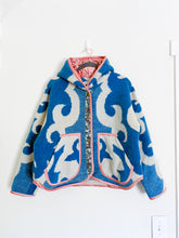 Load image into Gallery viewer, One-of-a-Kind: Blue Ukrainian Blanket Hooded Flora Jacket (M)

