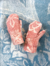 Load image into Gallery viewer, One-of-a-Kind: Orr Health Wool Blanket Mittens (S)
