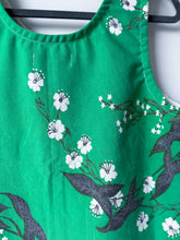 Load image into Gallery viewer, One-of-a-Kind: Vintage Floral Tablecloth Pearl Snap Tank (M)
